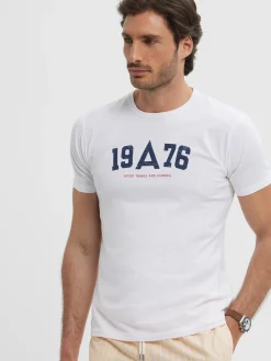 CAMISETA COLLEGE BLANCO