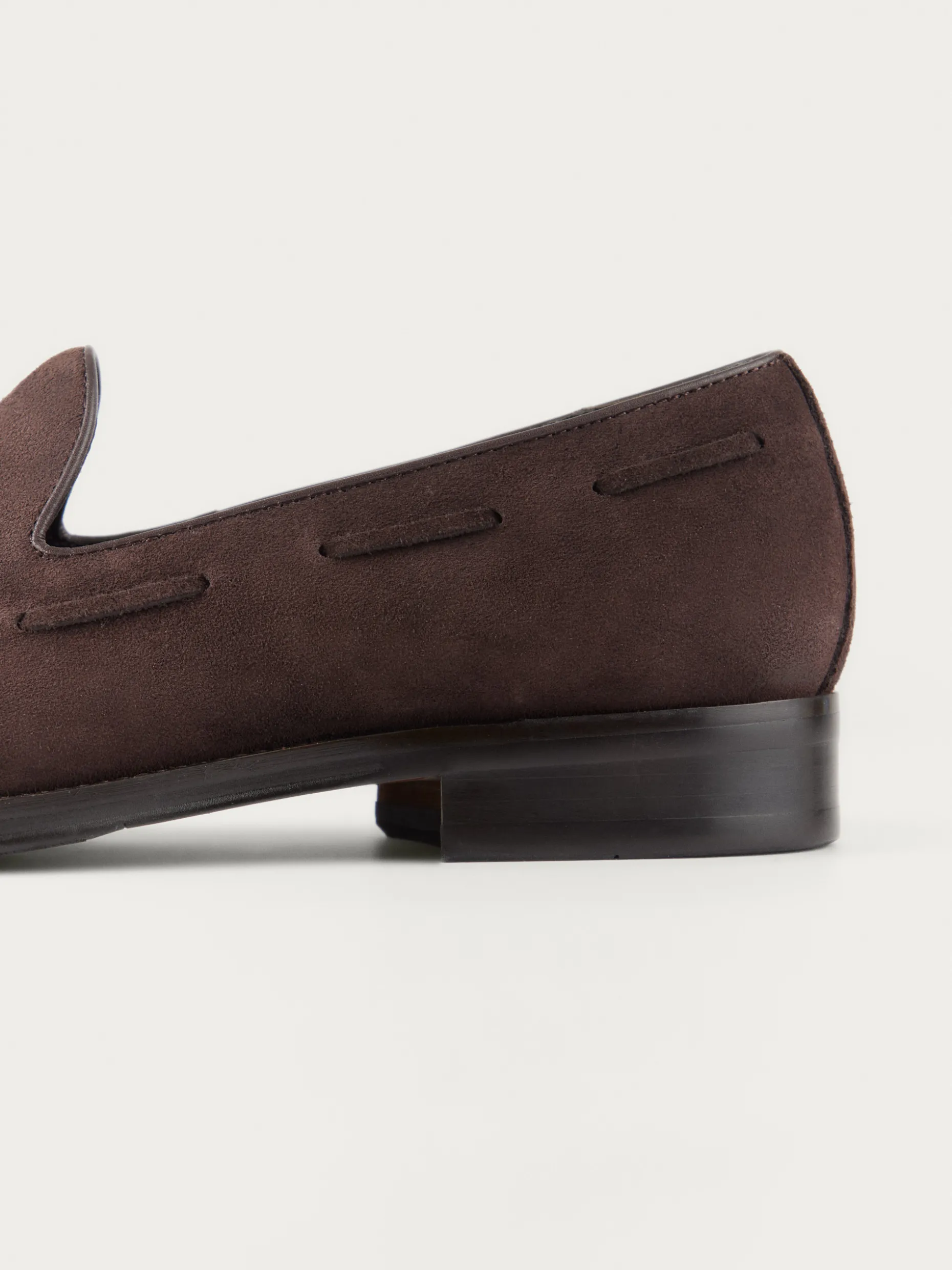 MOCASIN SERRAJE BORLAS MARRÓN